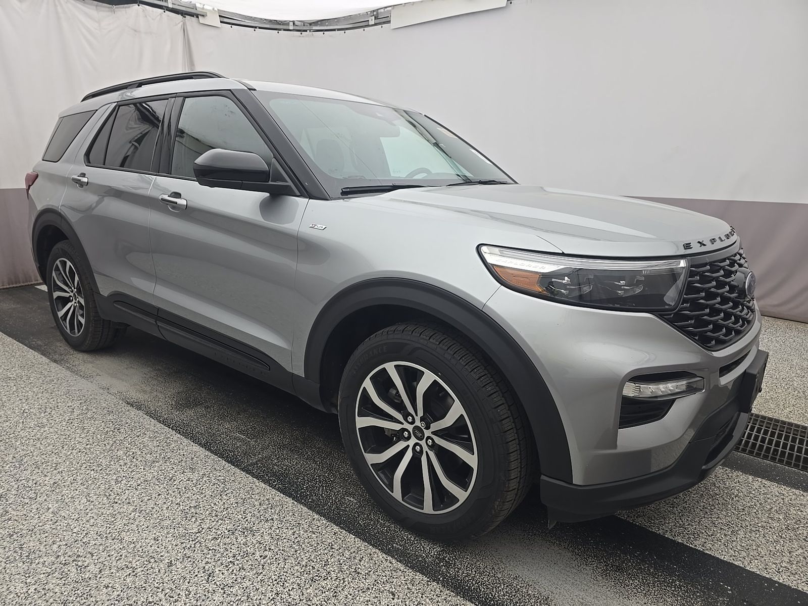 FORD EXPLORER - 4