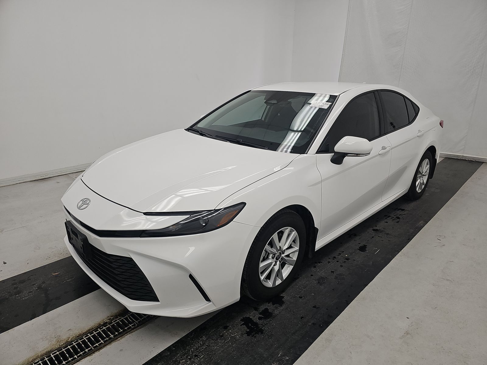 TOYOTA CAMRY - 1