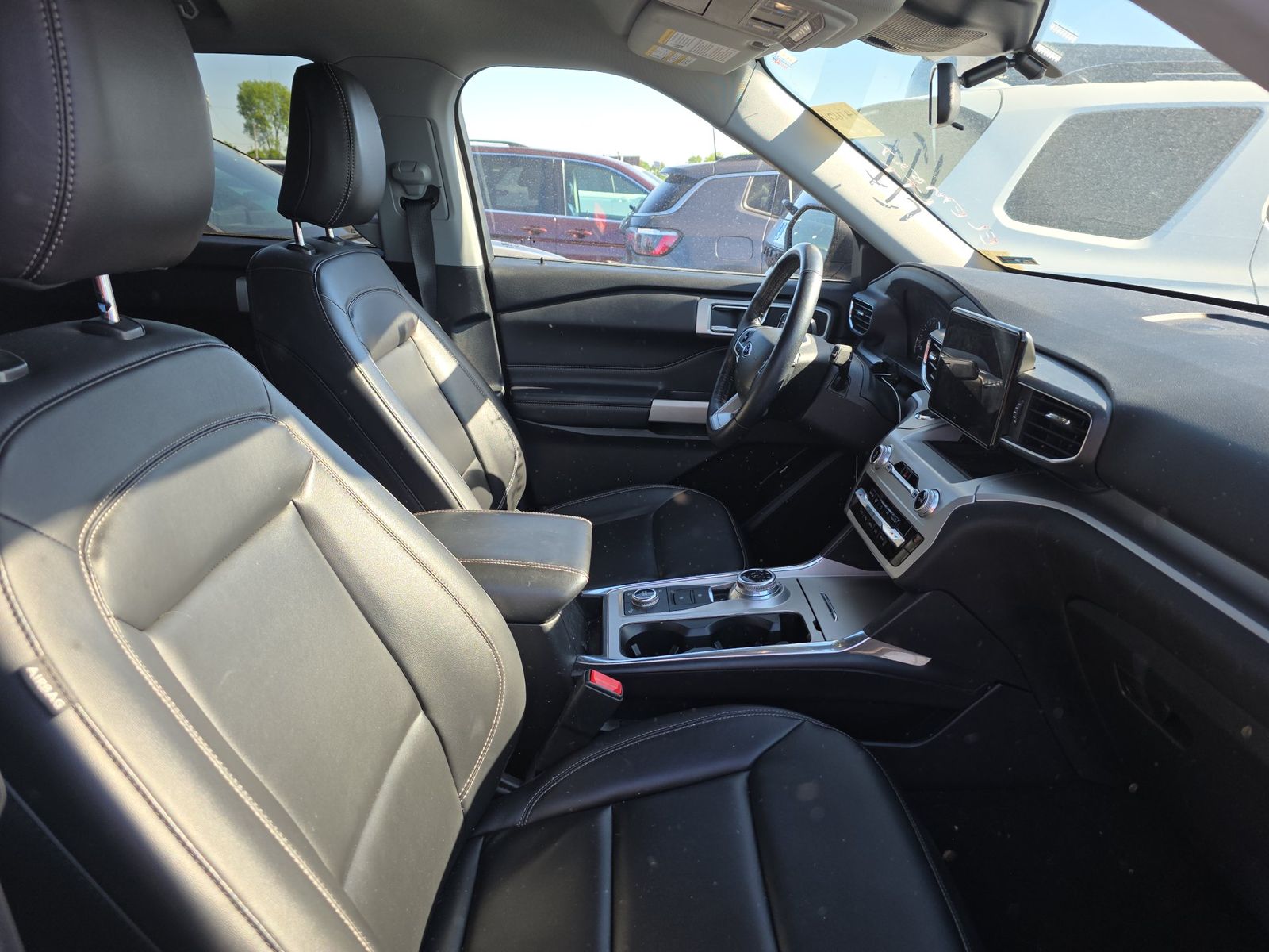 FORD EXPLORER - 9