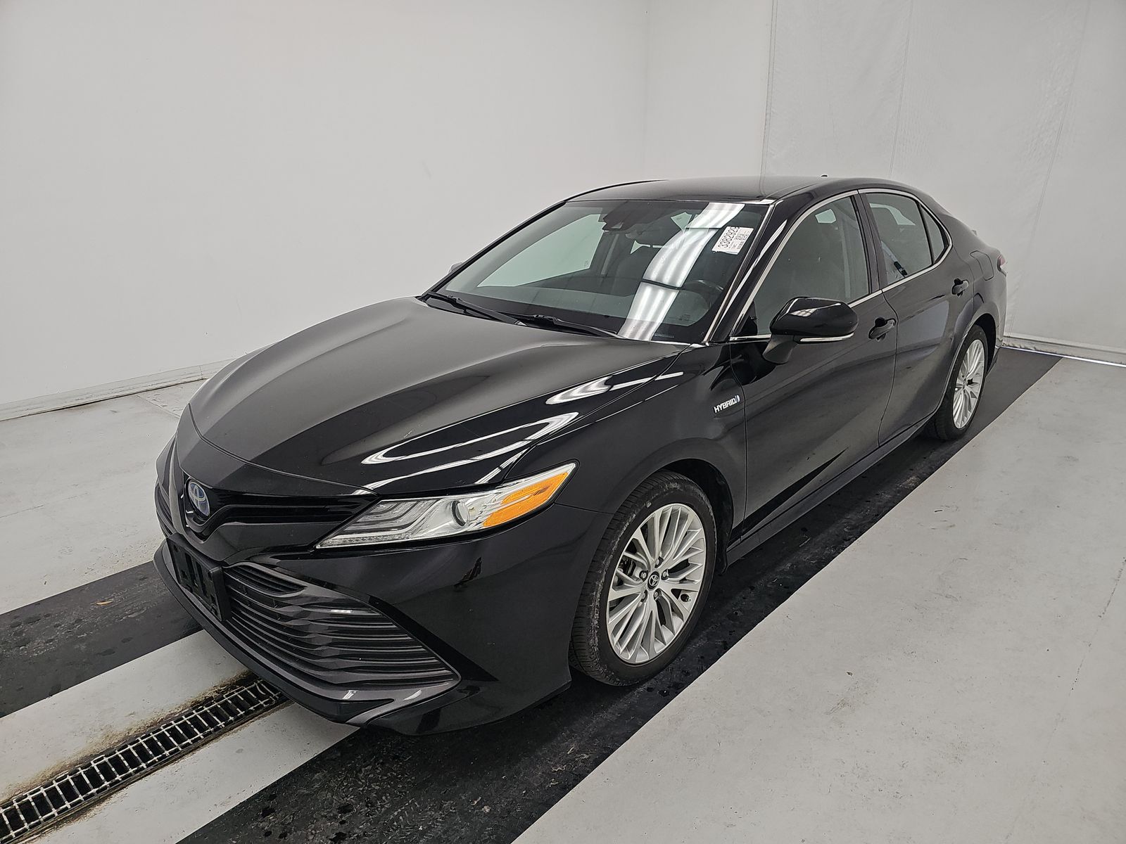 TOYOTA CAMRY - 1