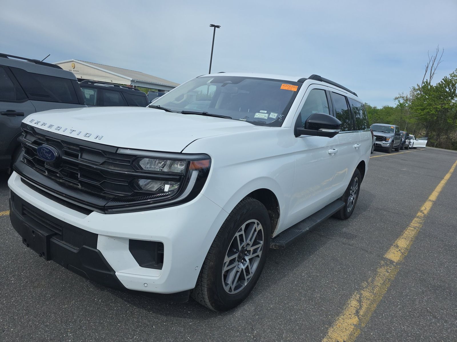 FORD EXPEDITION - 1