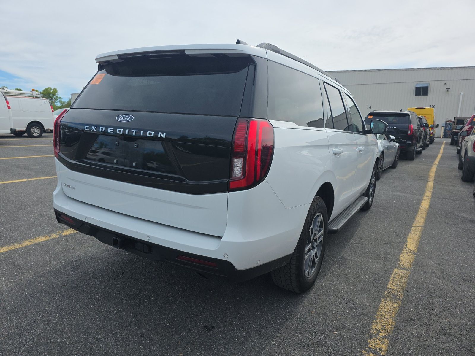 FORD EXPEDITION - 5