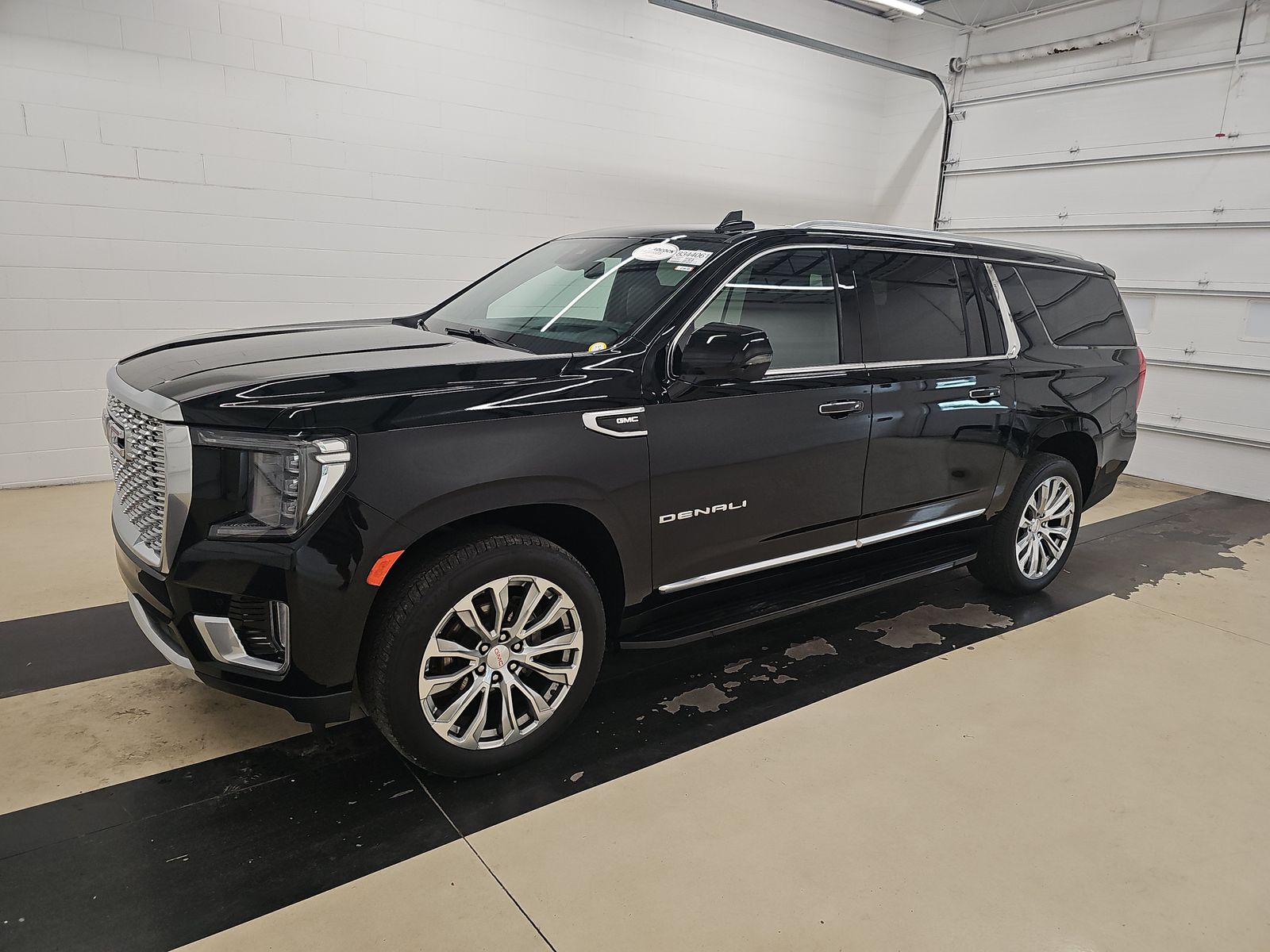2024 GMC Yukon Denali AWD's photo