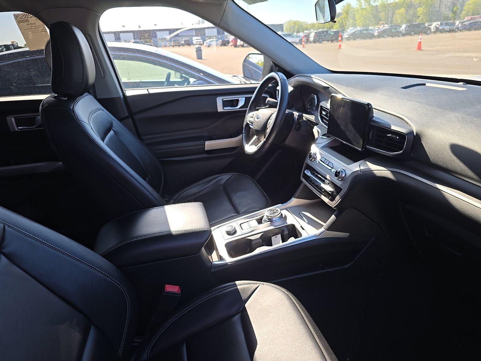 FORD EXPLORER - 9