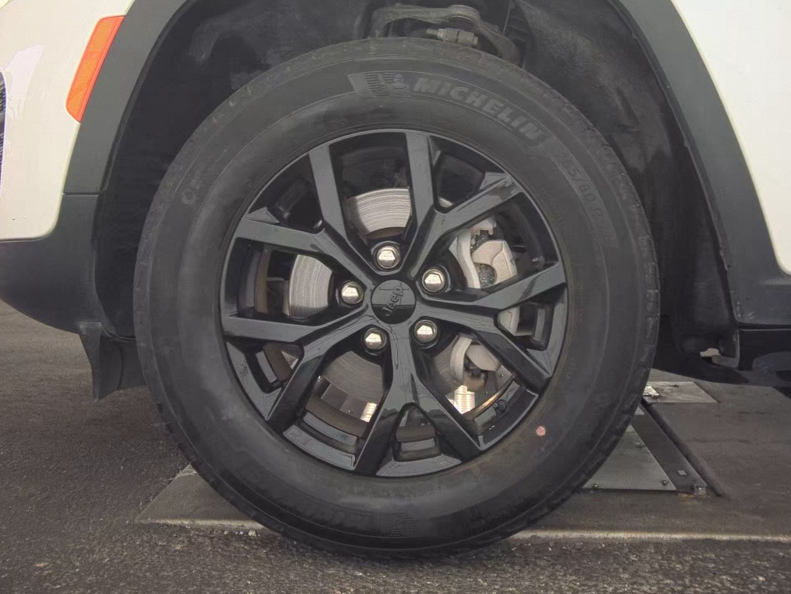 2024 Jeep Grand Cherokee Altitude AWD