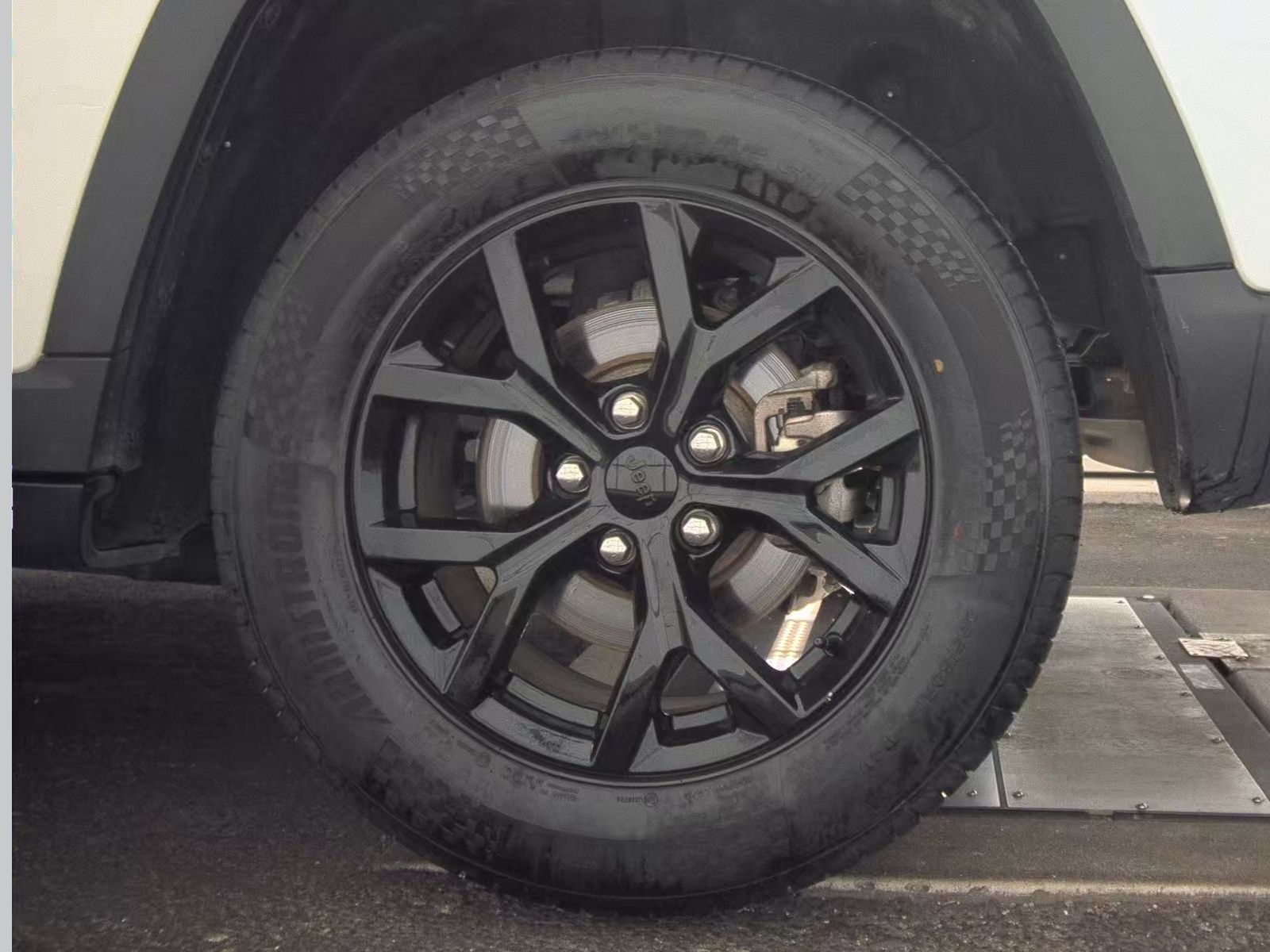 2024 Jeep Grand Cherokee Altitude AWD