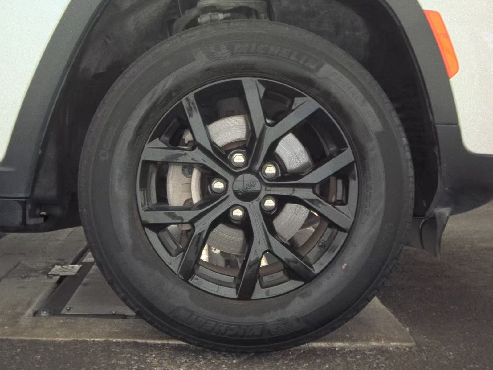 2024 Jeep Grand Cherokee Altitude AWD