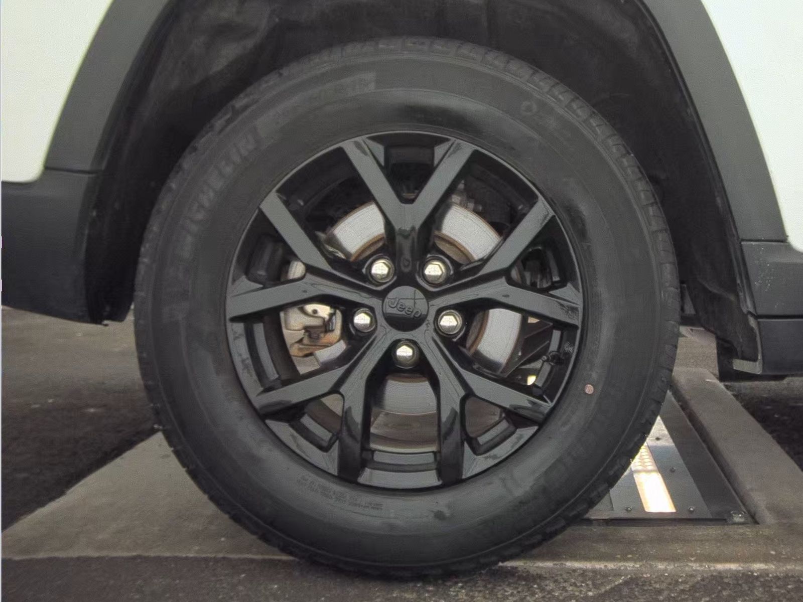 2024 Jeep Grand Cherokee Altitude AWD