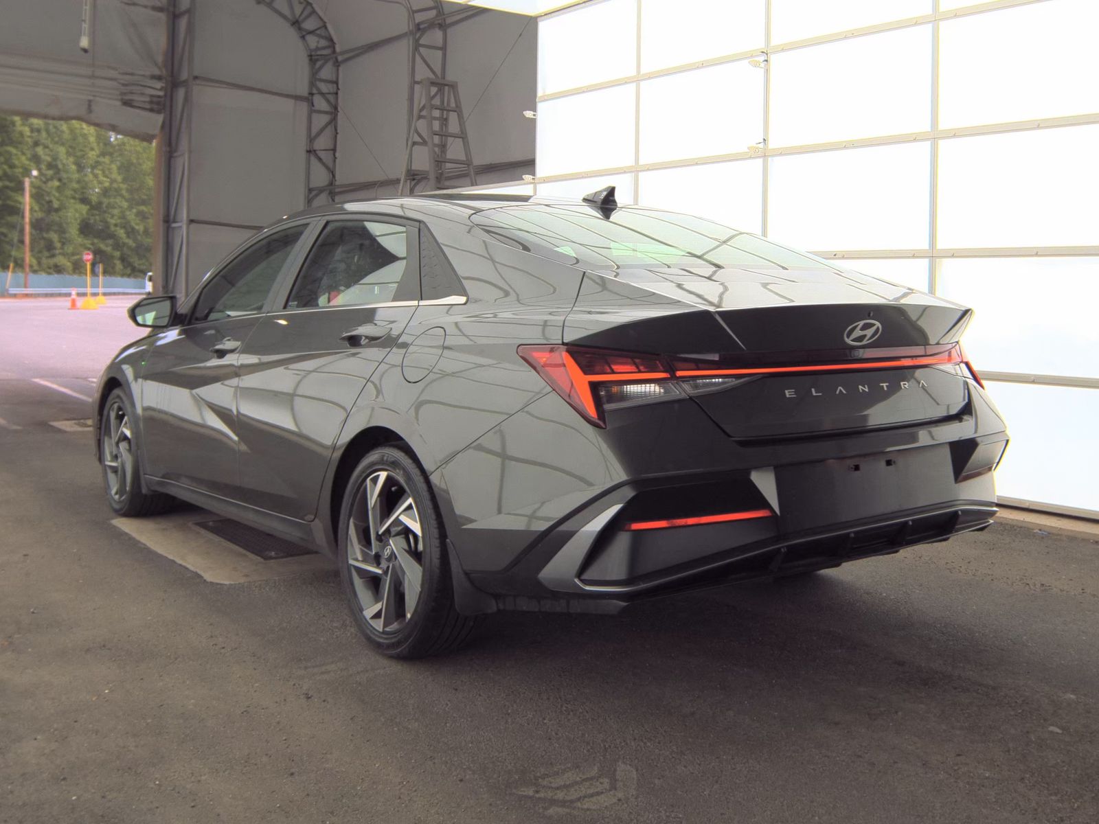 2024 Hyundai Elantra SEL FWD