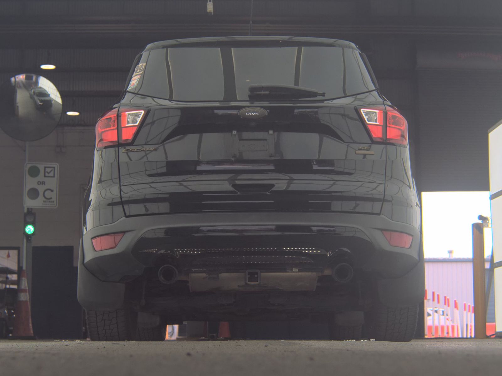 FORD ESCAPE - 8