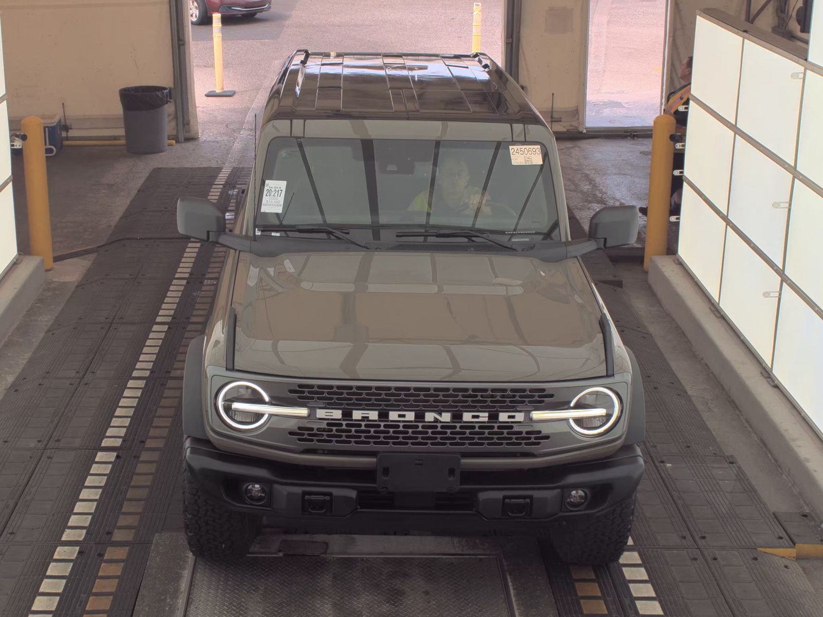 FORD BRONCO - 3