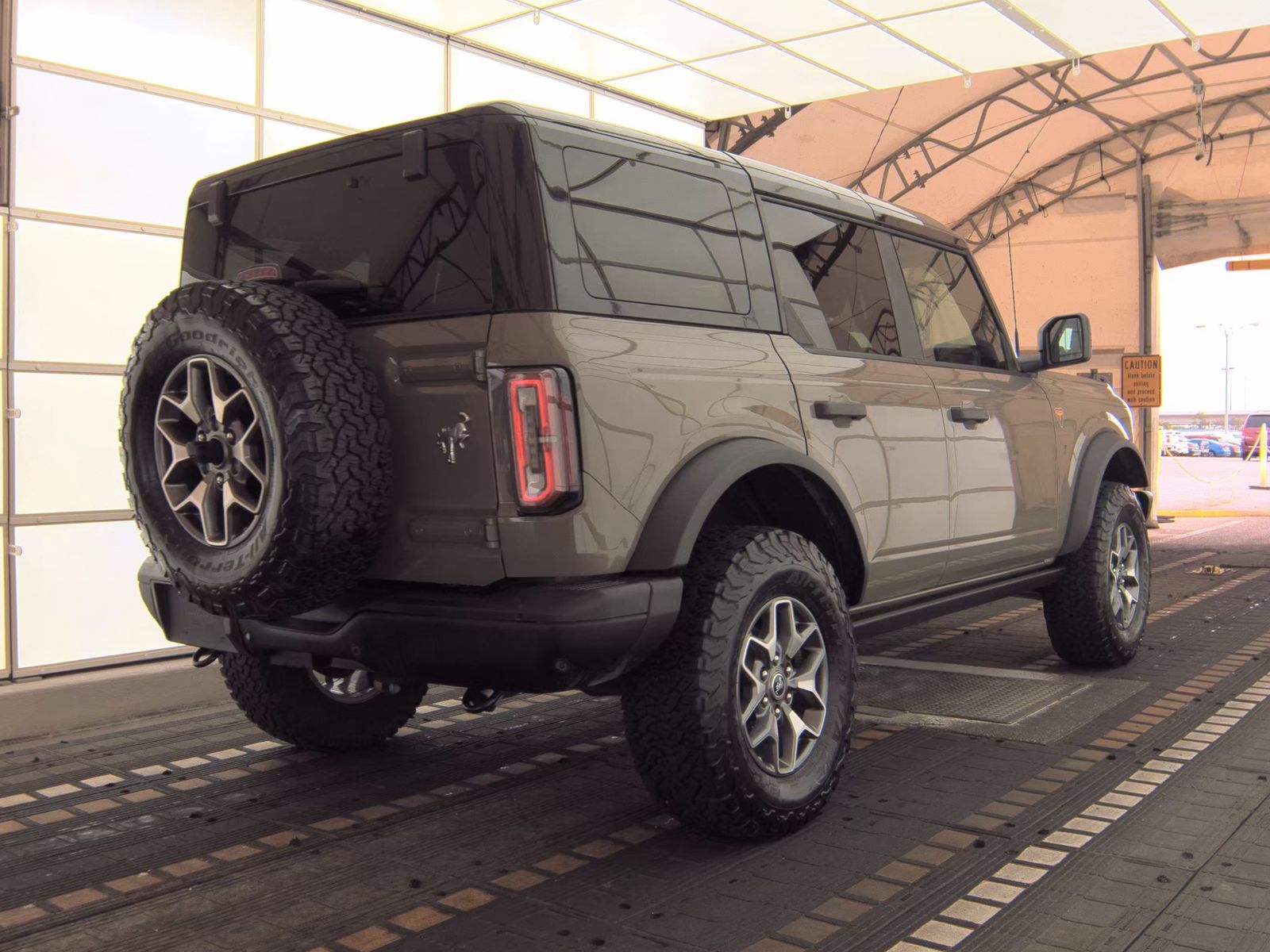 FORD BRONCO - 6