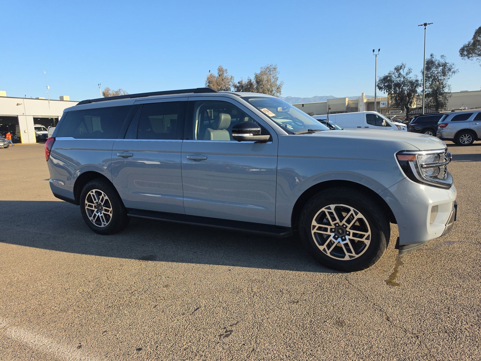 FORD EXPEDITION MAX - 4