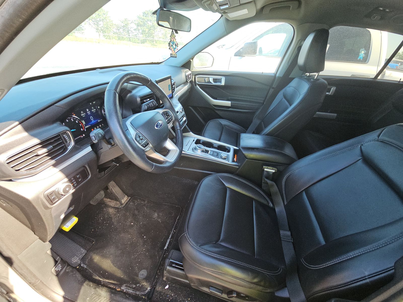 FORD EXPLORER - 8