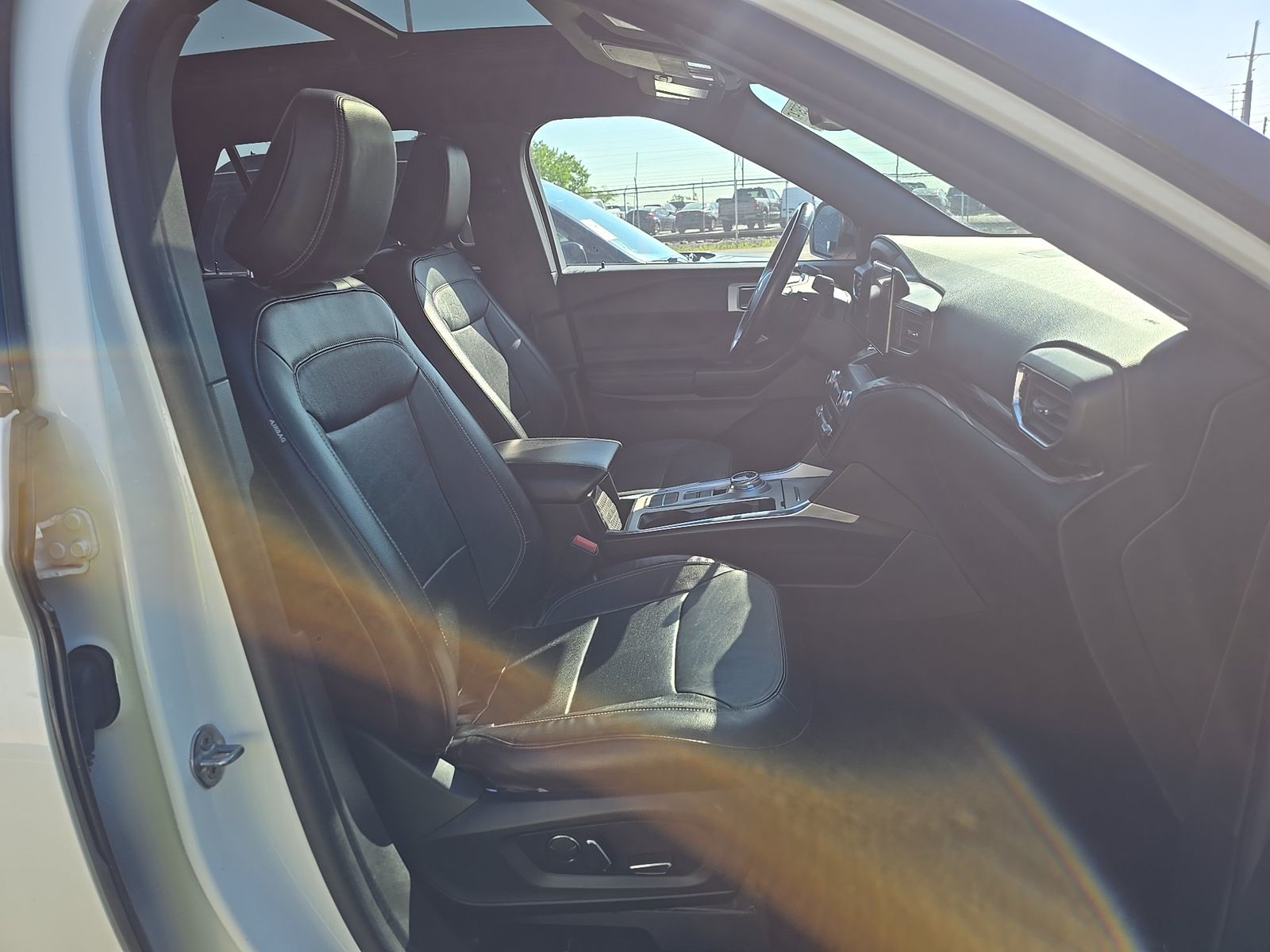 FORD EXPLORER - 9