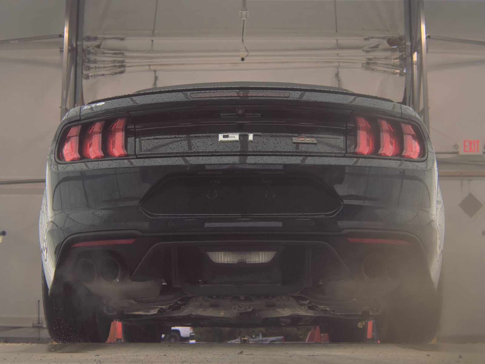 FORD MUSTANG - 8