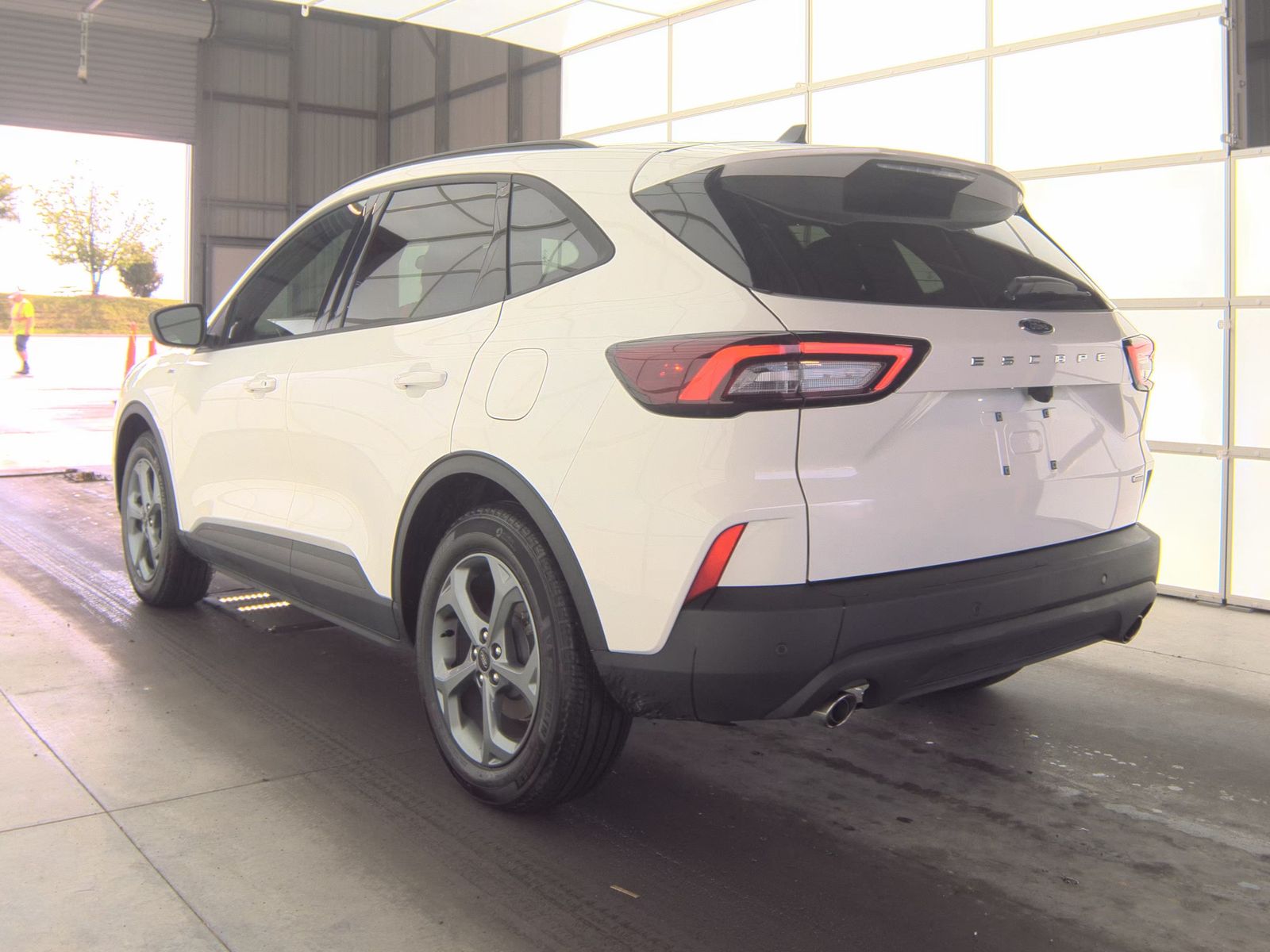 FORD ESCAPE - 9
