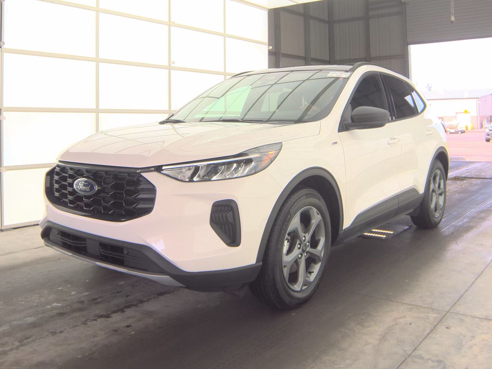 FORD ESCAPE - 1