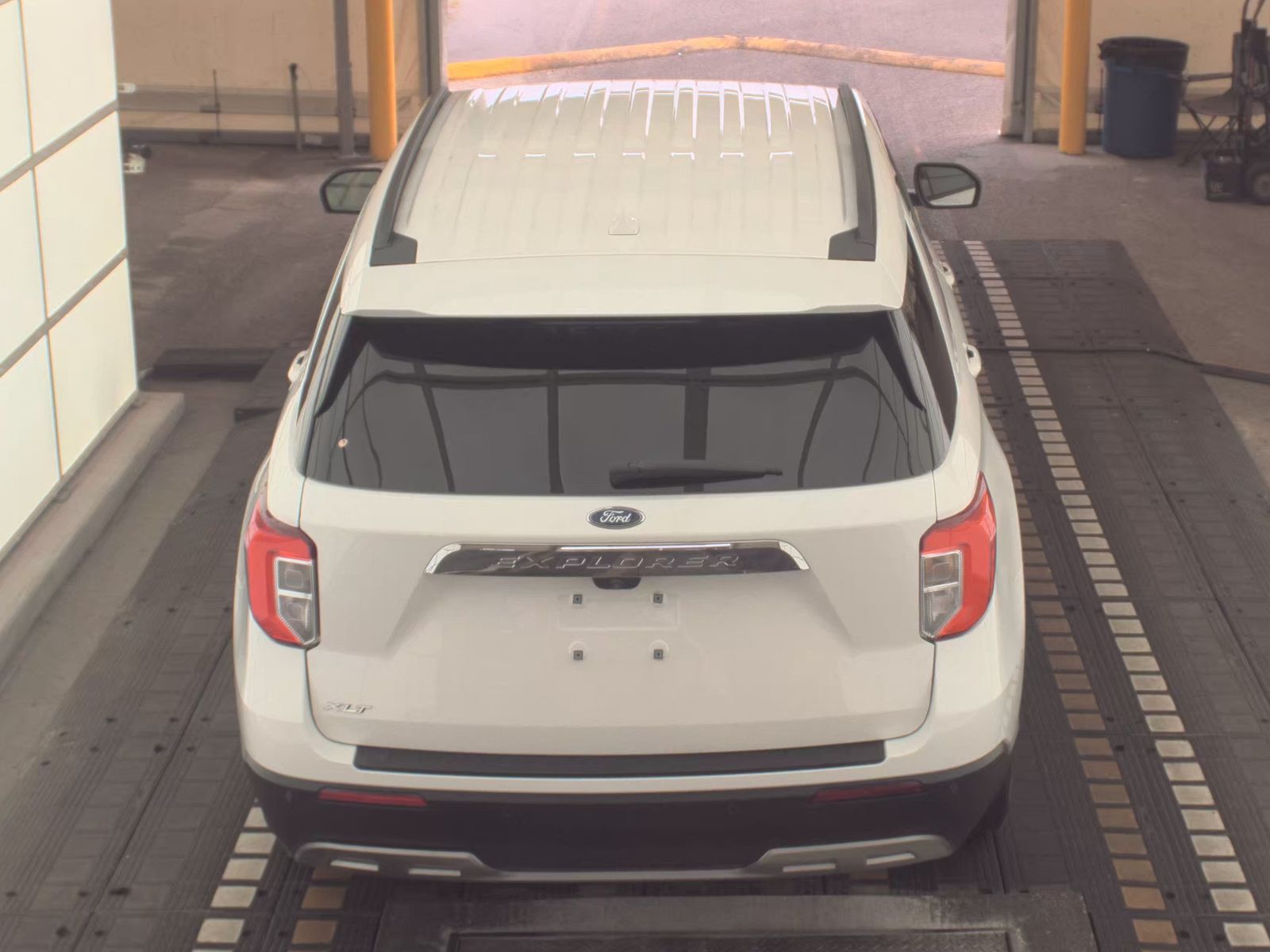 FORD EXPLORER - 7
