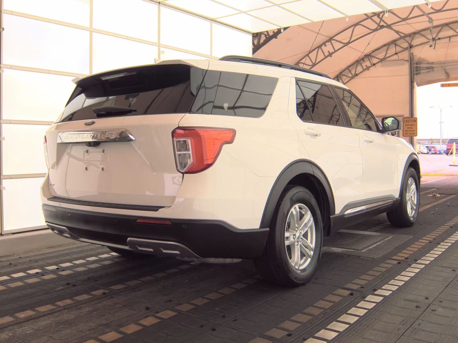 FORD EXPLORER - 6