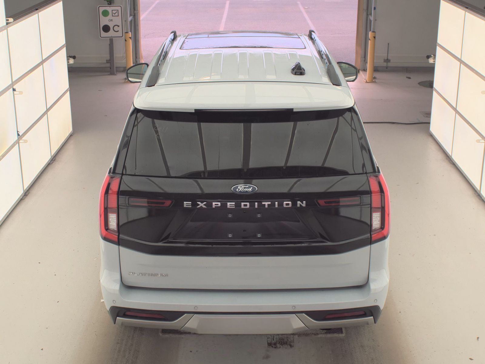 FORD EXPEDITION - 7