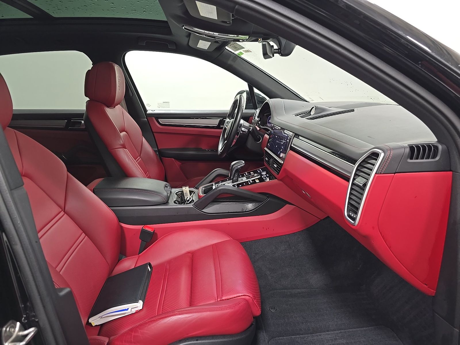 PORSCHE CAYENNE - 9