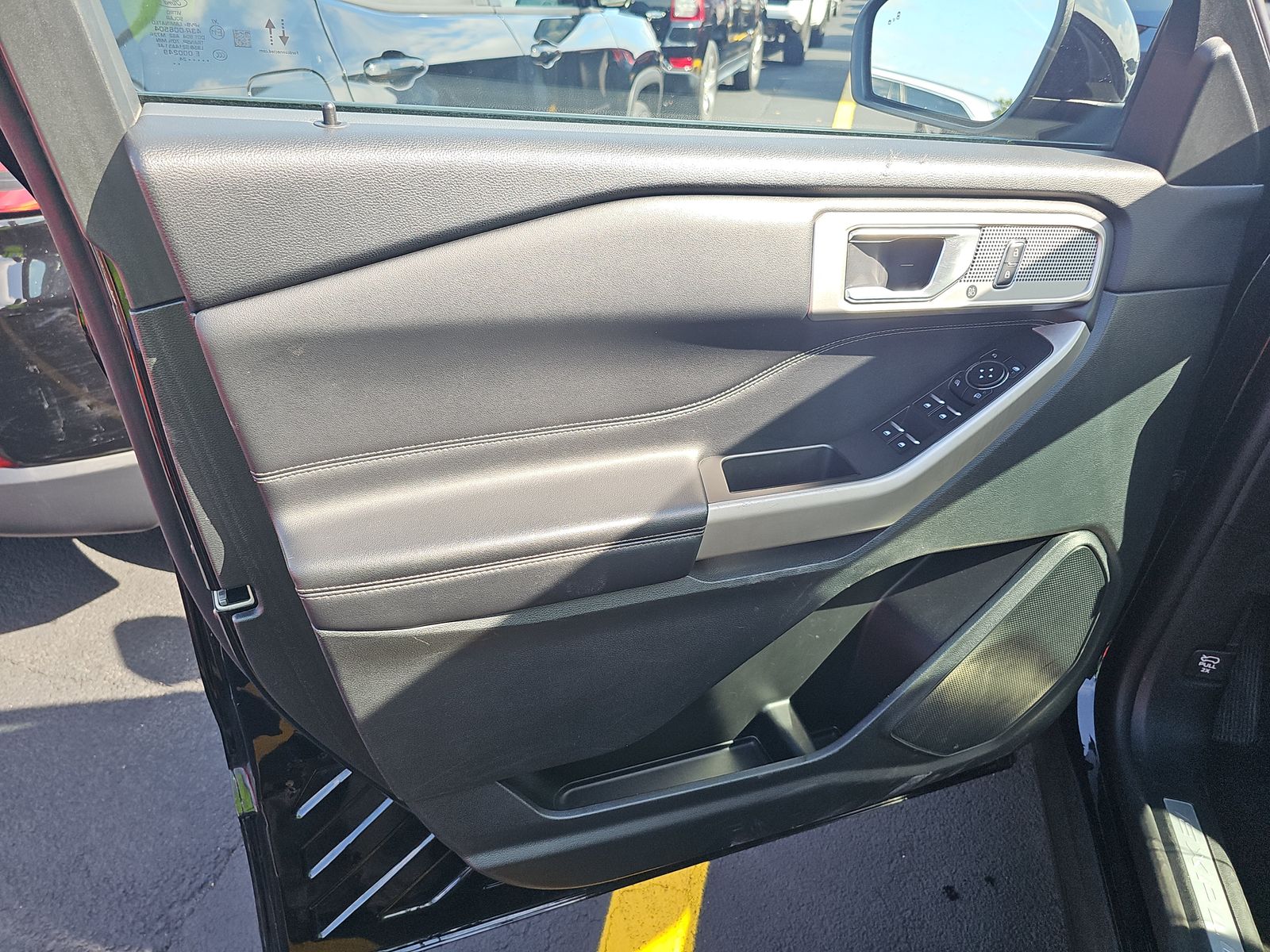 FORD EXPLORER - 10