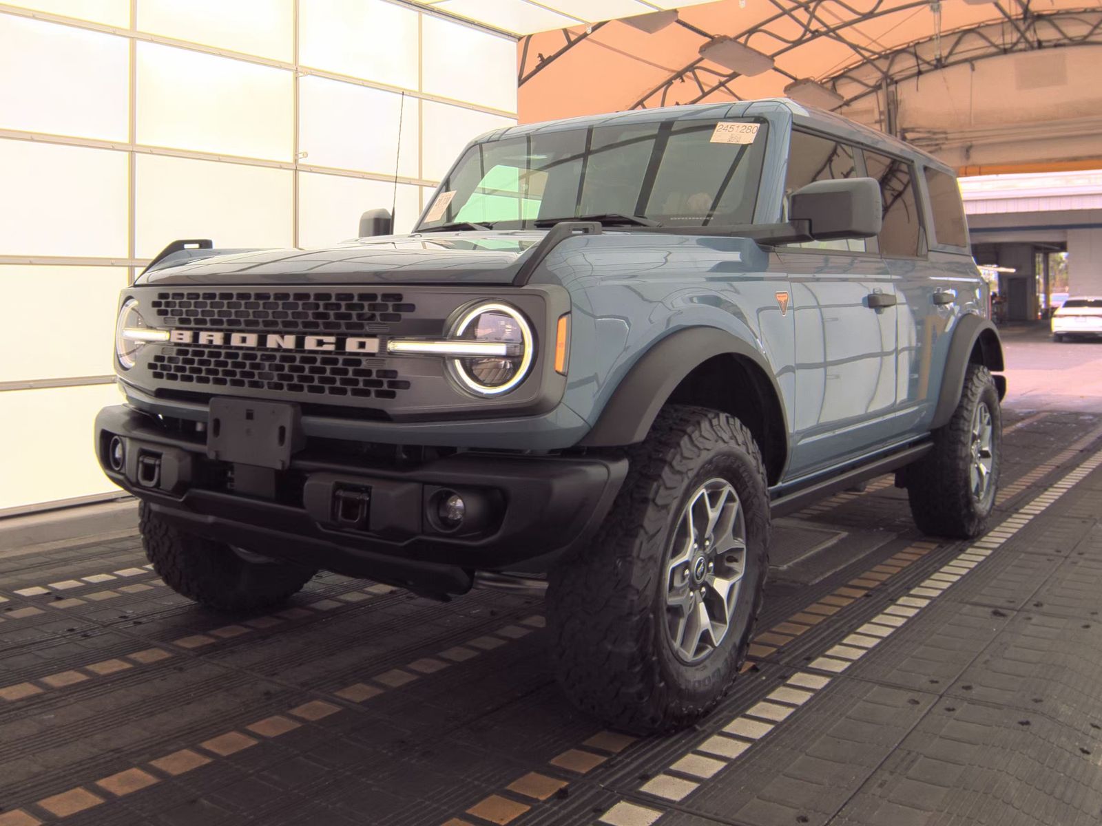 FORD BRONCO - 1