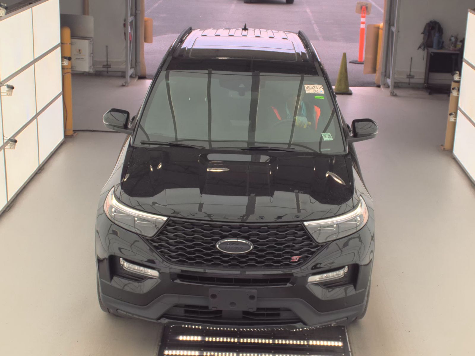 FORD EXPLORER - 3