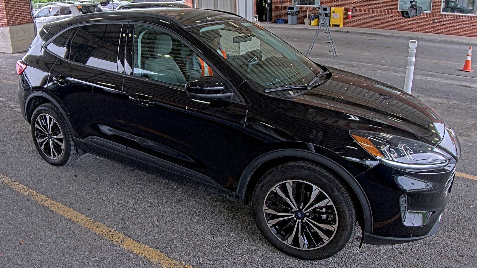 FORD ESCAPE - 4