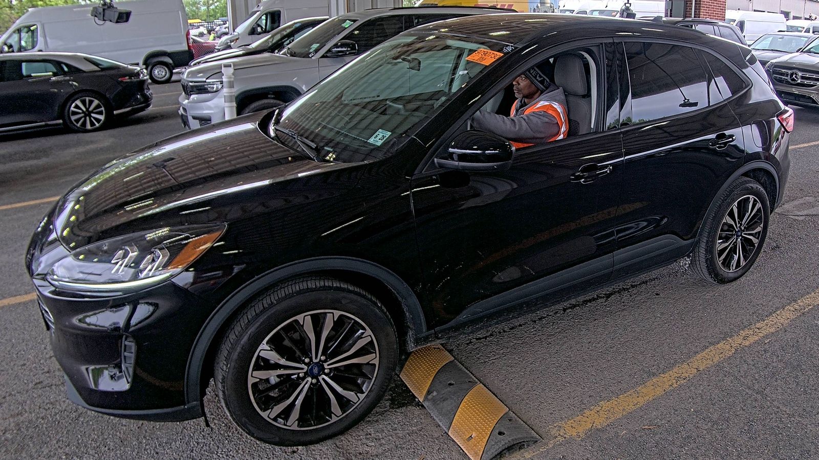 FORD ESCAPE - 1