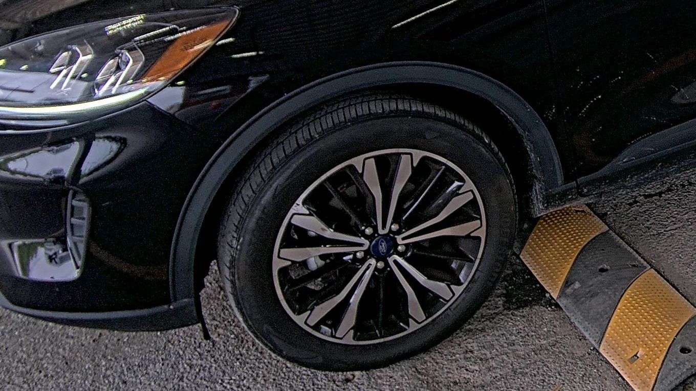 FORD ESCAPE - 8