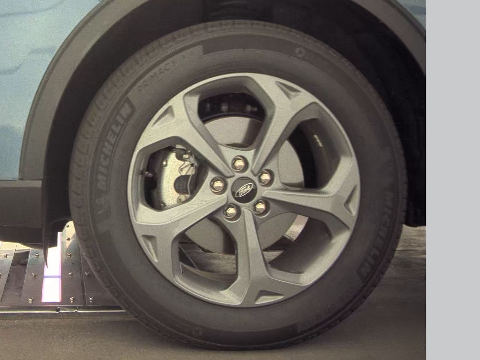 FORD ESCAPE - 10