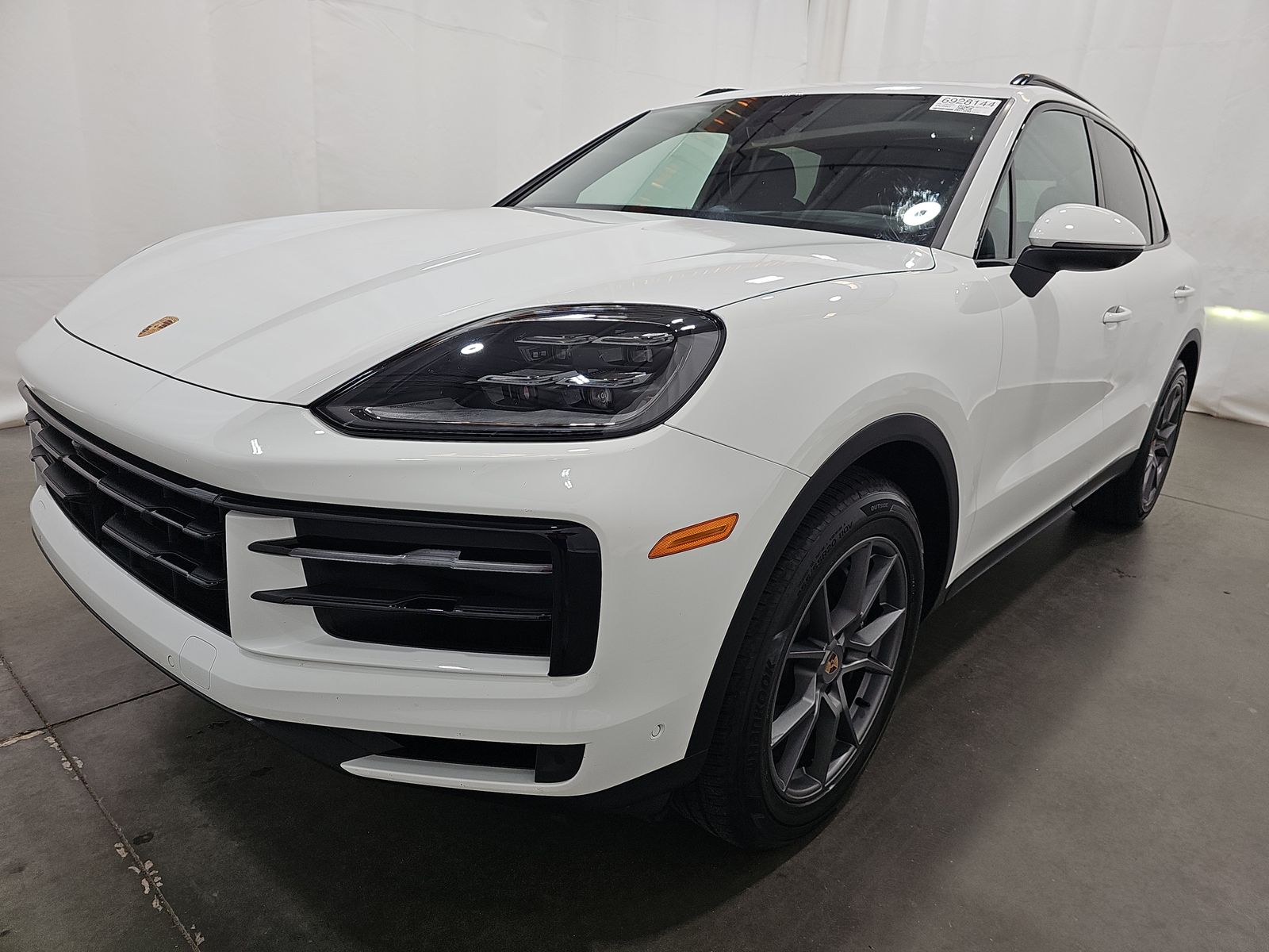 PORSCHE CAYENNE - 1