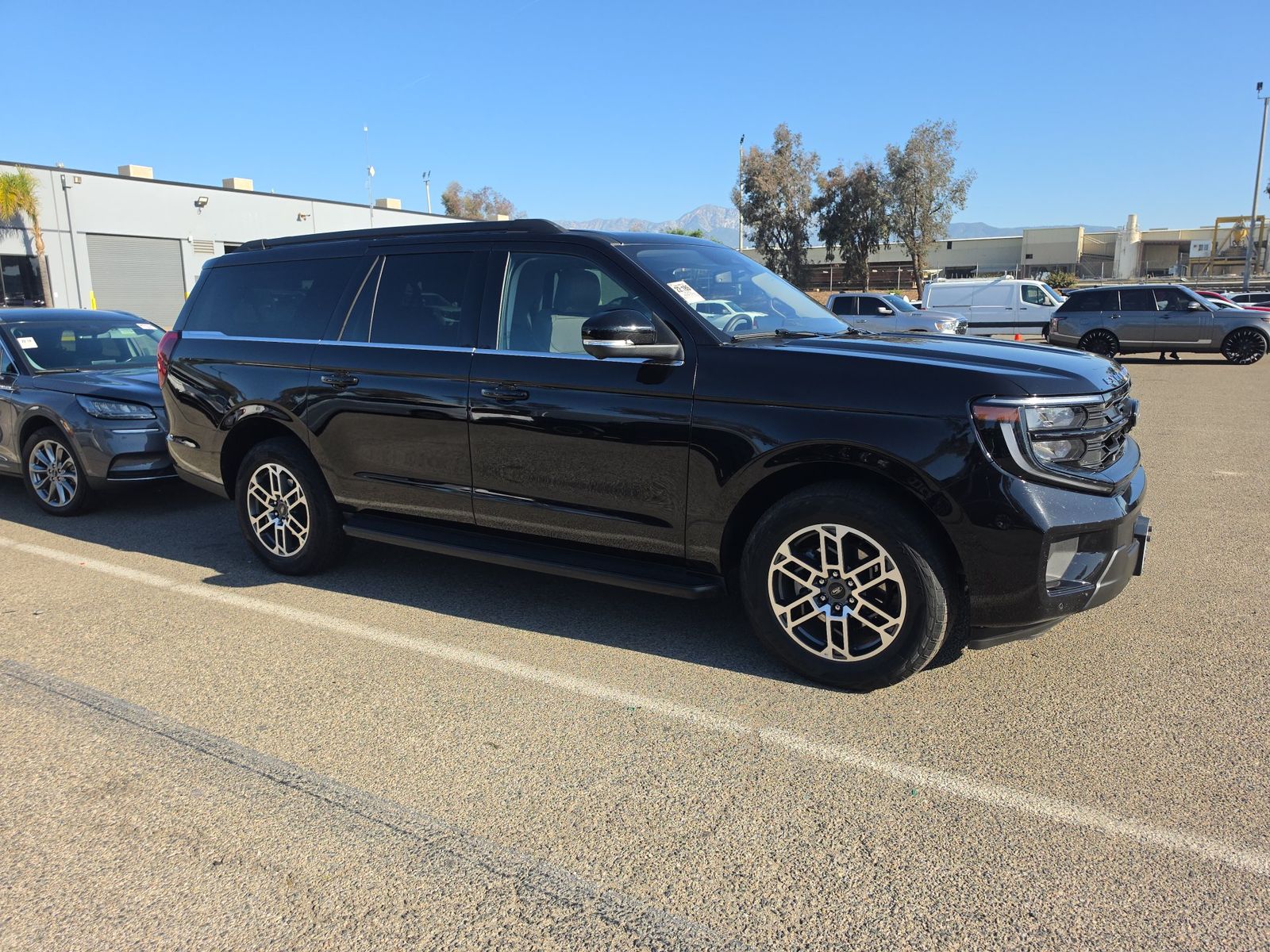 FORD EXPEDITION MAX - 4
