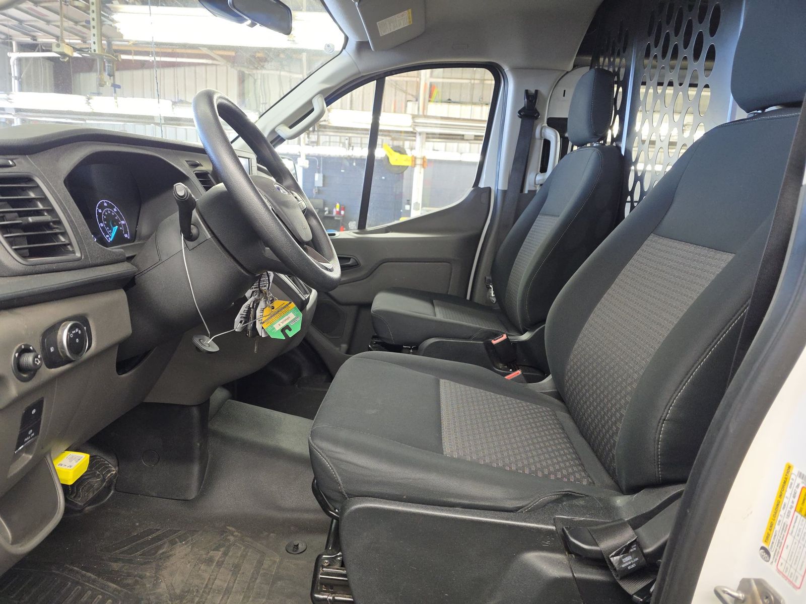FORD TRANSIT 250 - 8