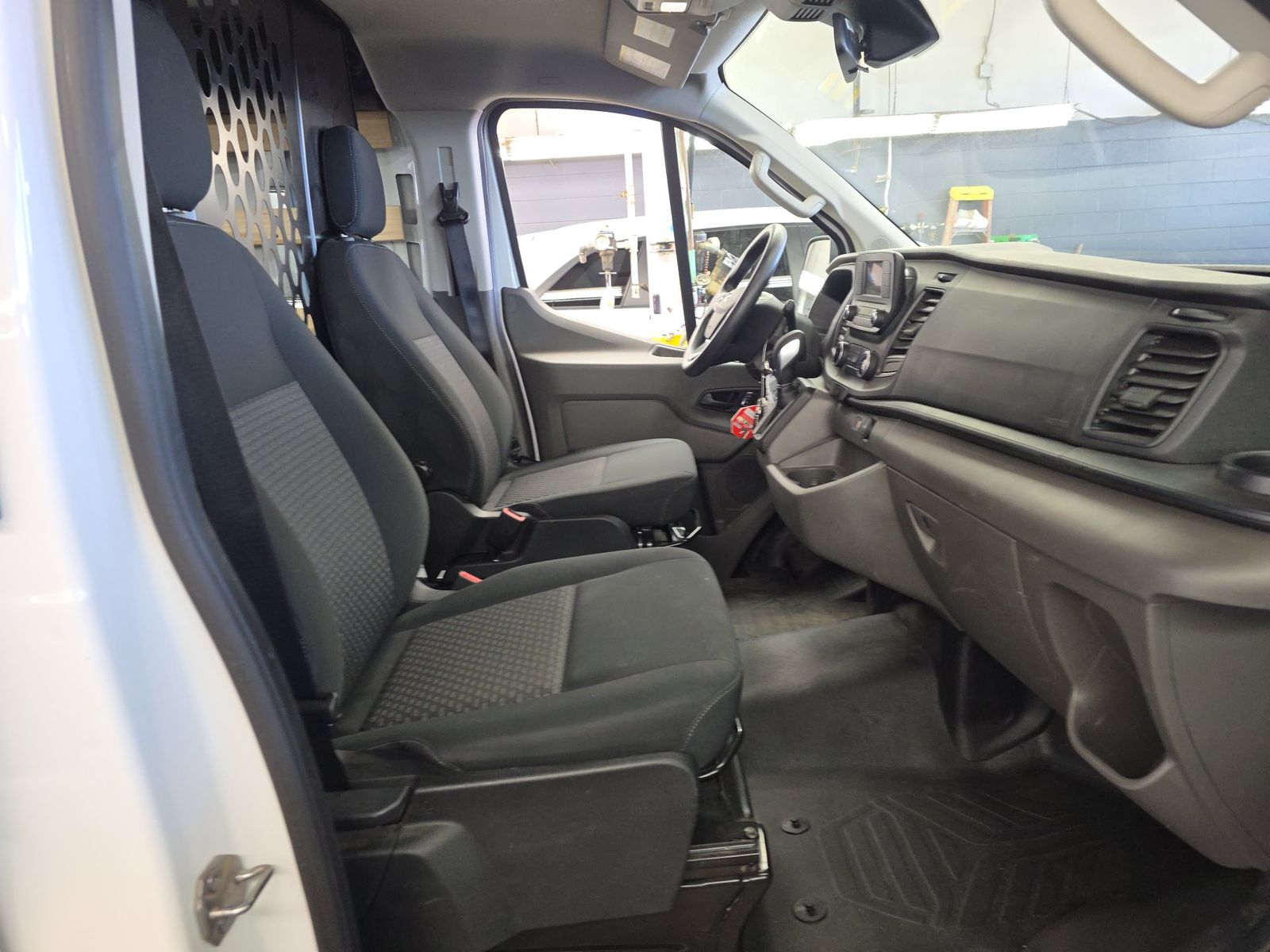 FORD TRANSIT 250 - 9