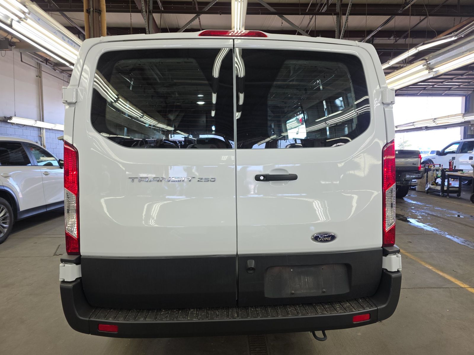 FORD TRANSIT 250 - 6