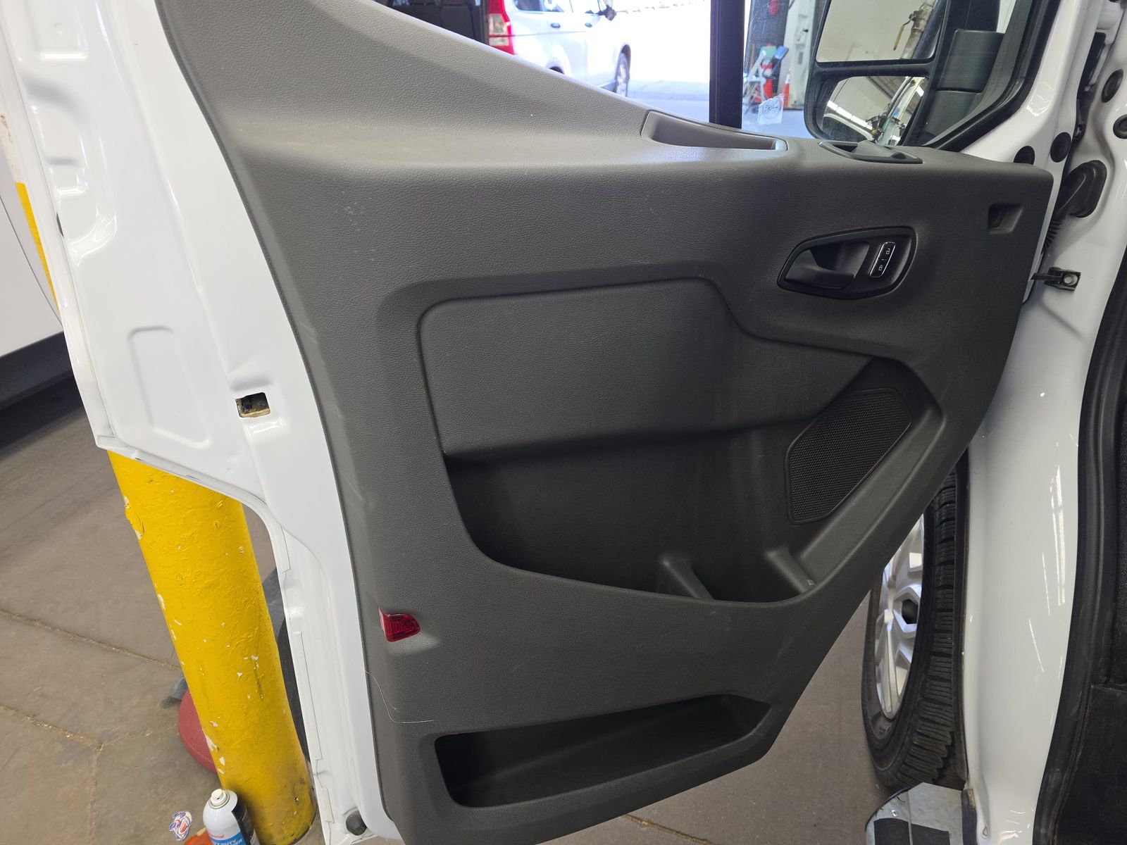 FORD TRANSIT 250 - 10