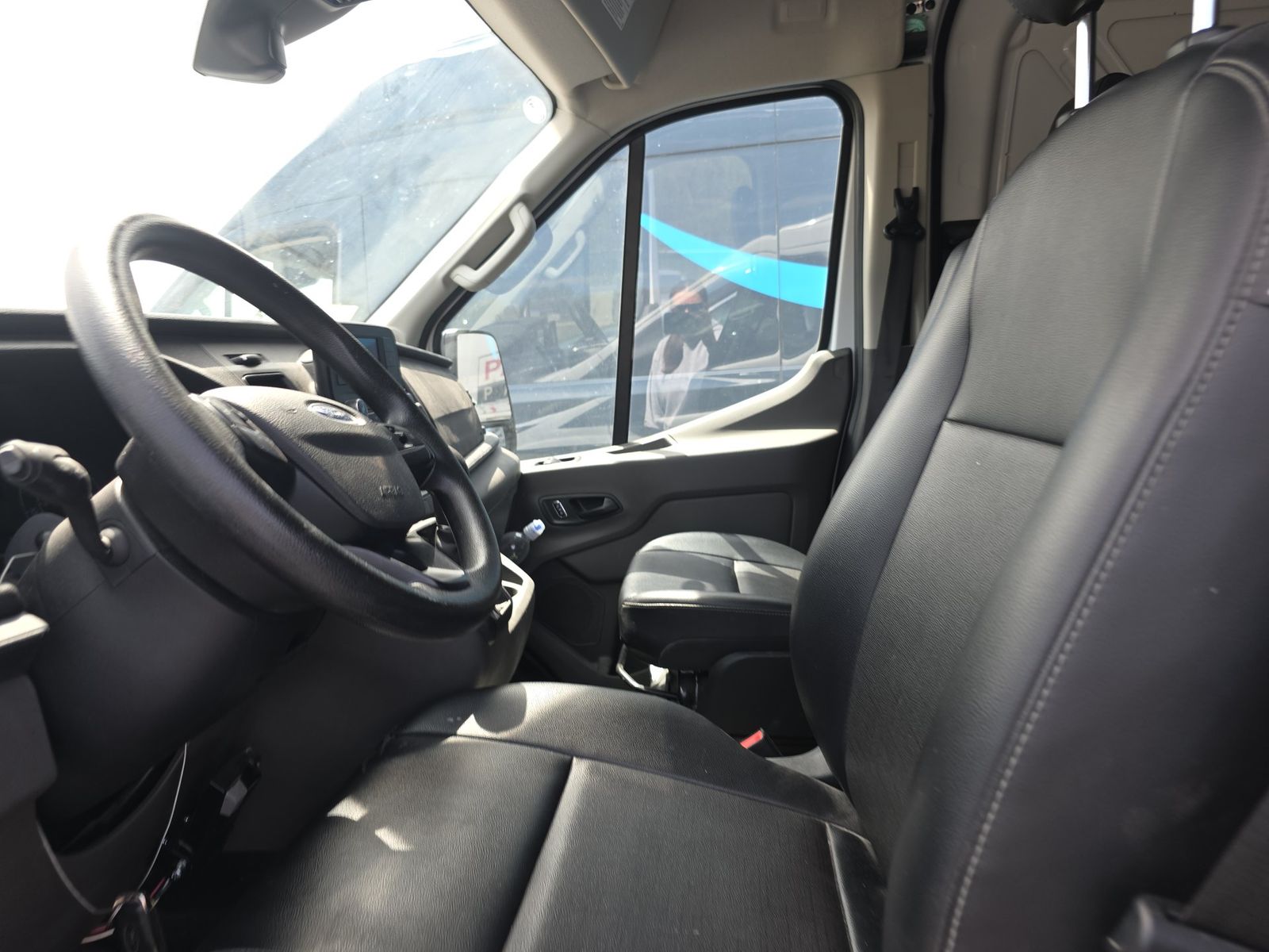 FORD TRANSIT 250 - 8