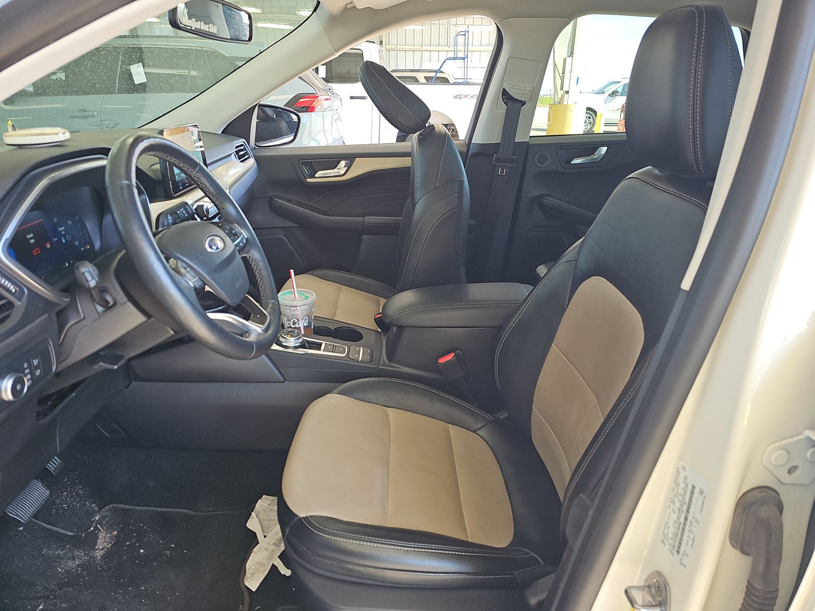 FORD ESCAPE - 8
