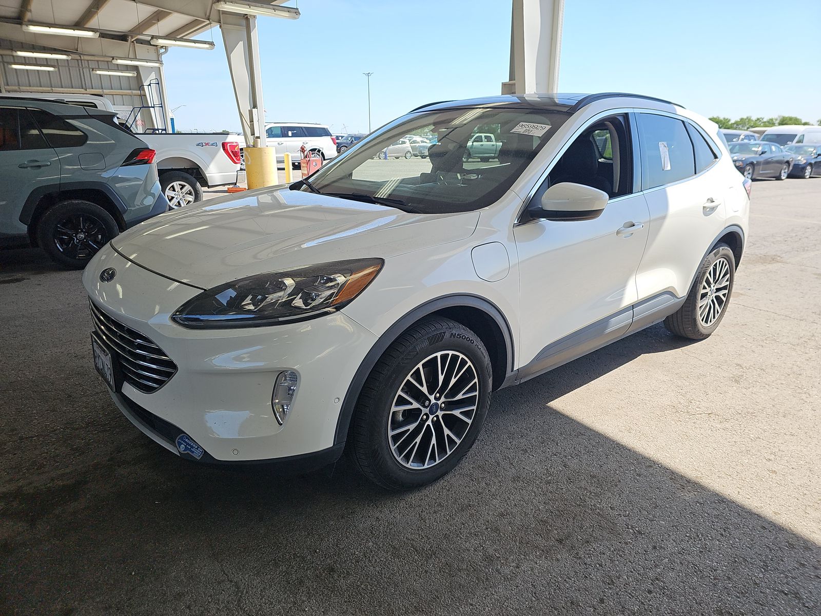 FORD ESCAPE - 1