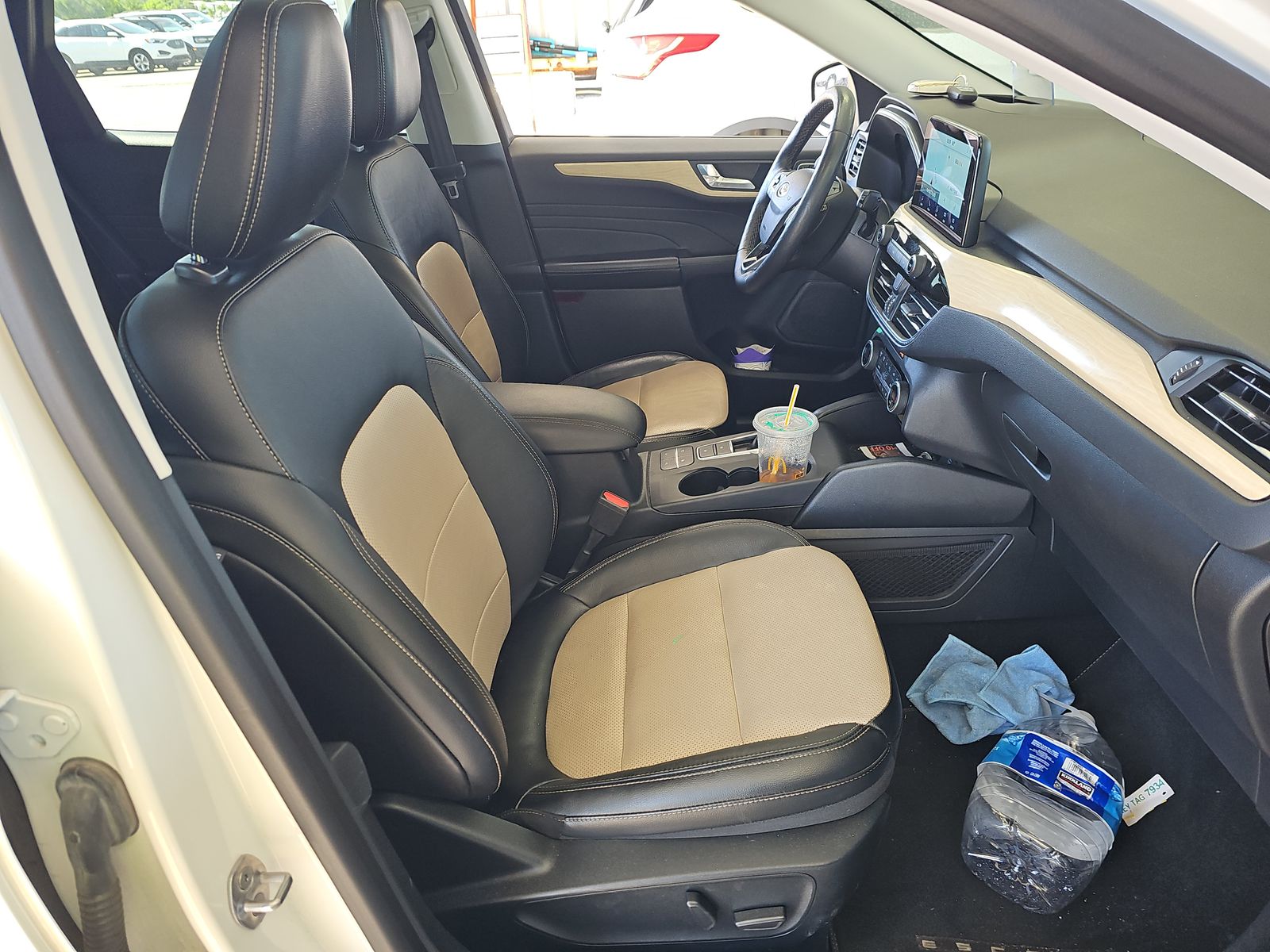FORD ESCAPE - 9