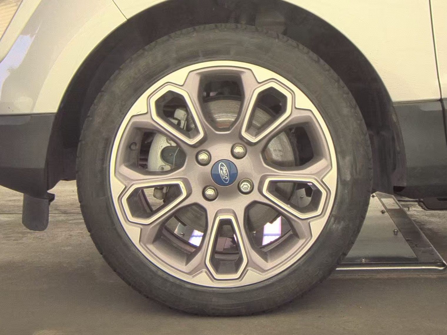FORD ECOSPORT - 10