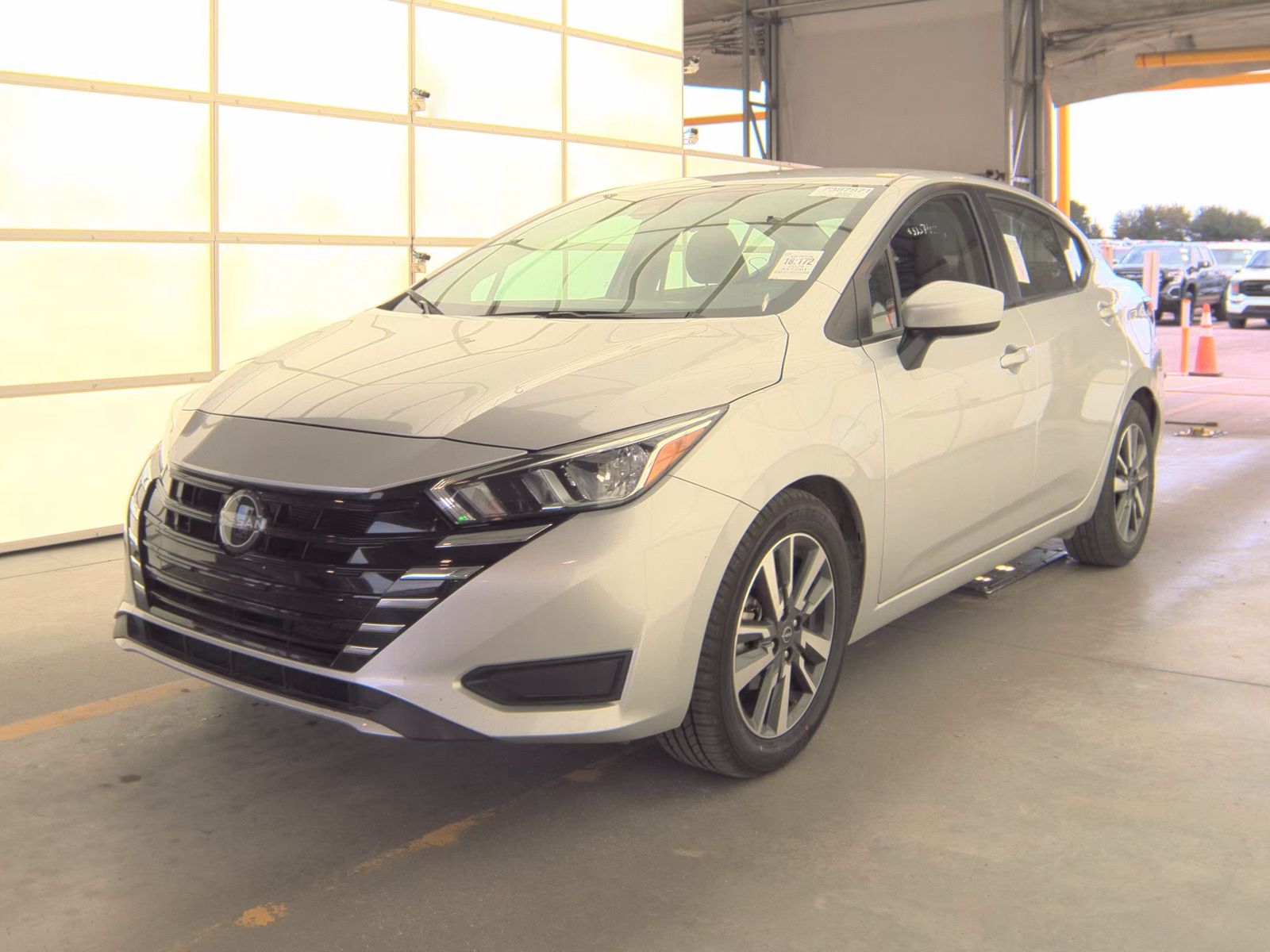 NISSAN VERSA - 1