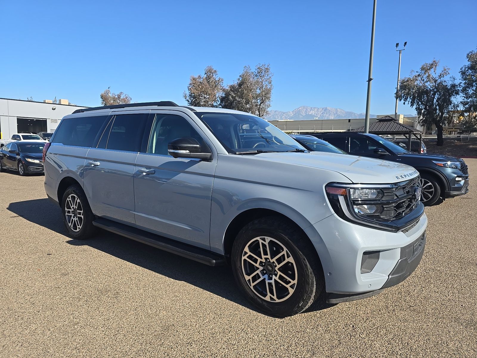 FORD EXPEDITION MAX - 4