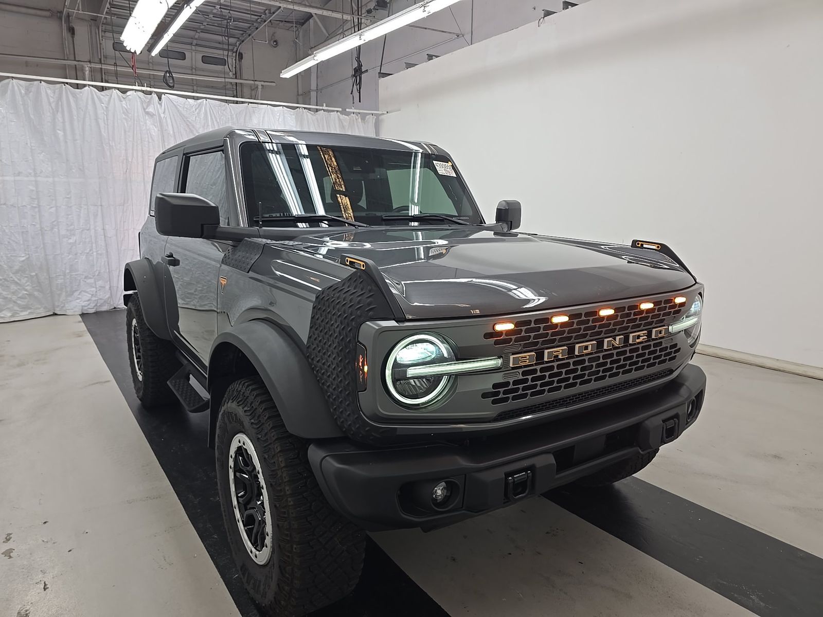 FORD BRONCO - 4