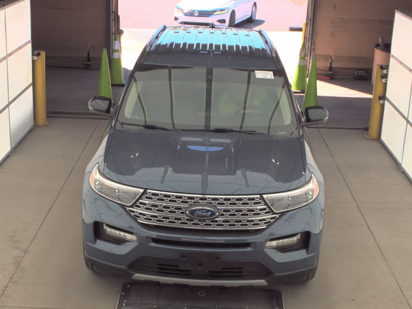 FORD EXPLORER - 3