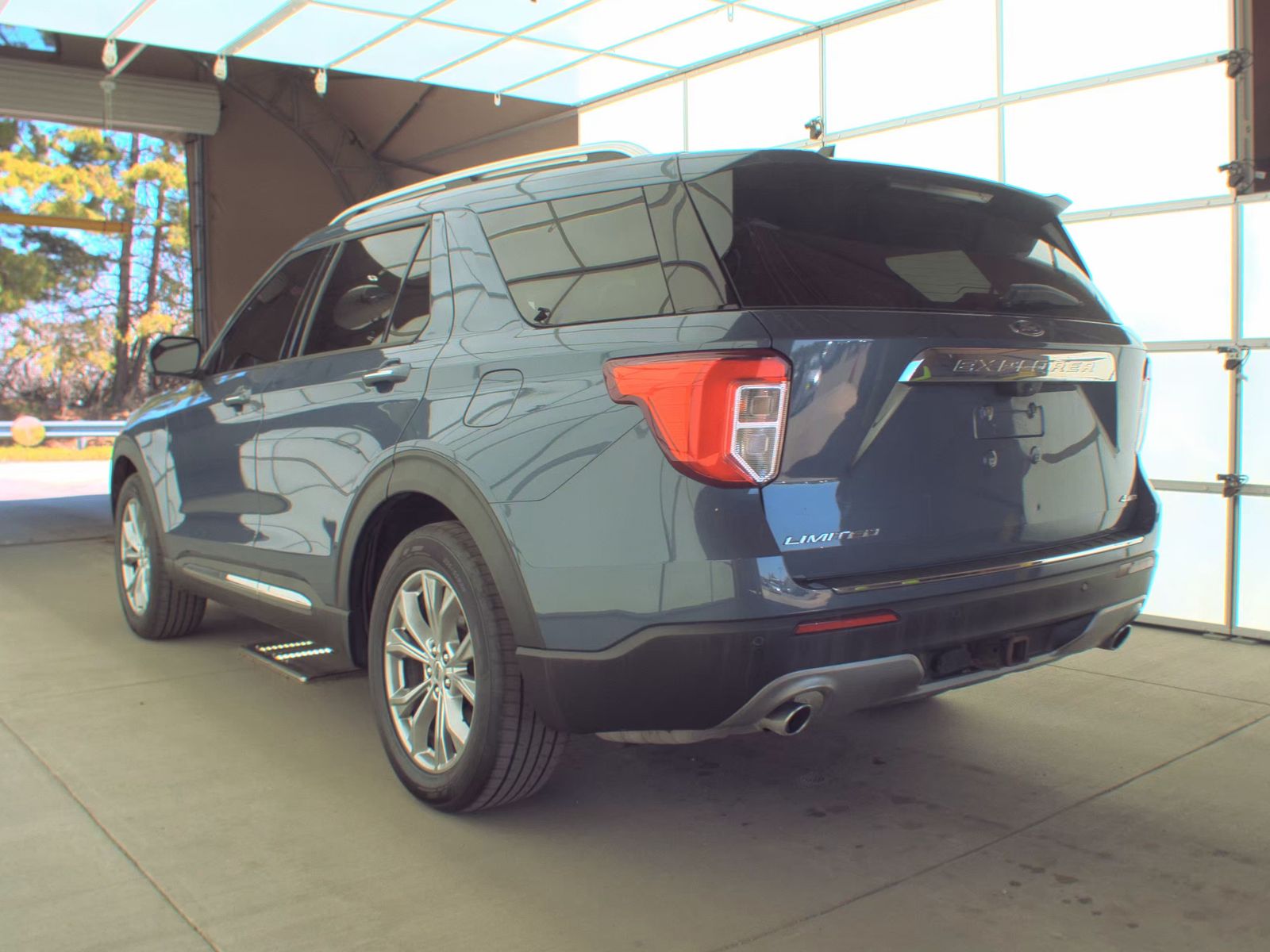 FORD EXPLORER - 9