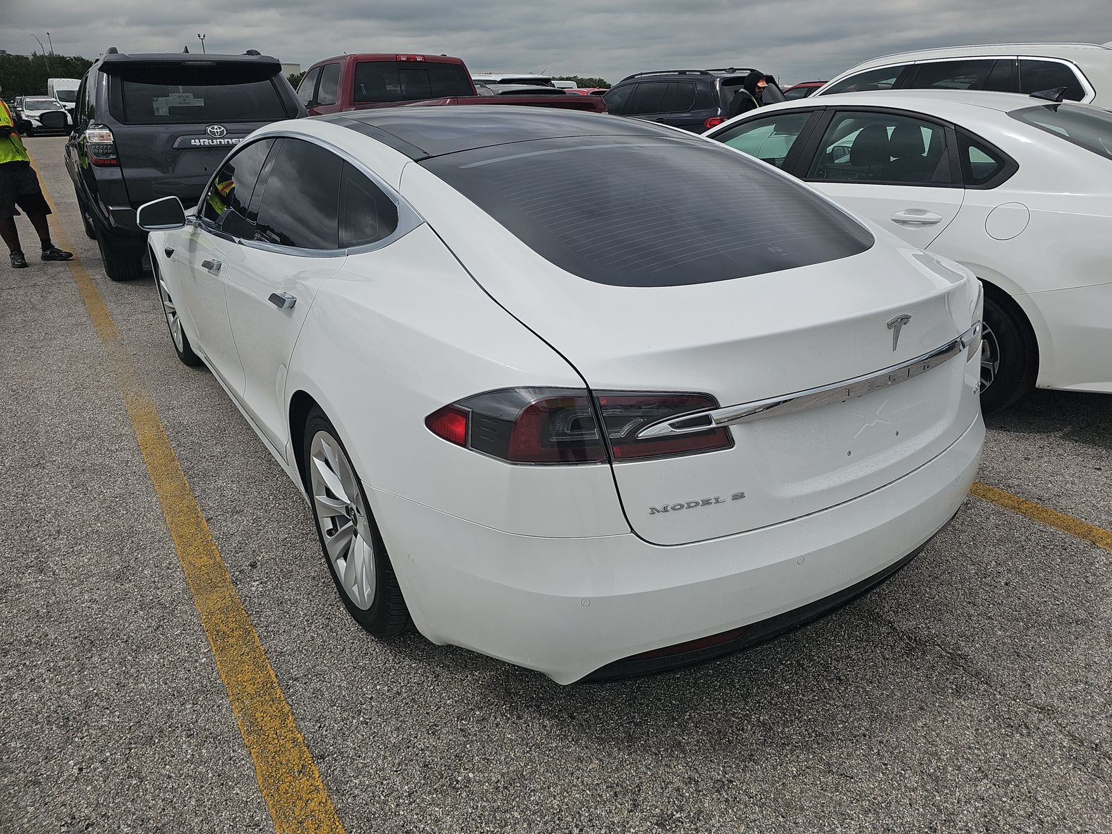 TESLA MODEL S - 7